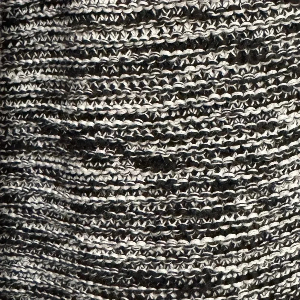 GAP Black and White Marled Textured Long Sweater Vest 100% Cotton Size Small